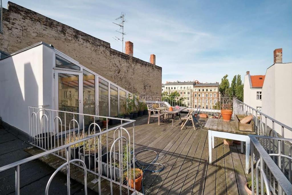 Apartment Penthouse + 2 Balconies & Terrace *